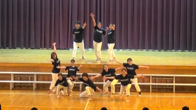 愛媛大学 社会共創学部ダンス部が鬼北町立広見中学校文化祭、愛媛県立