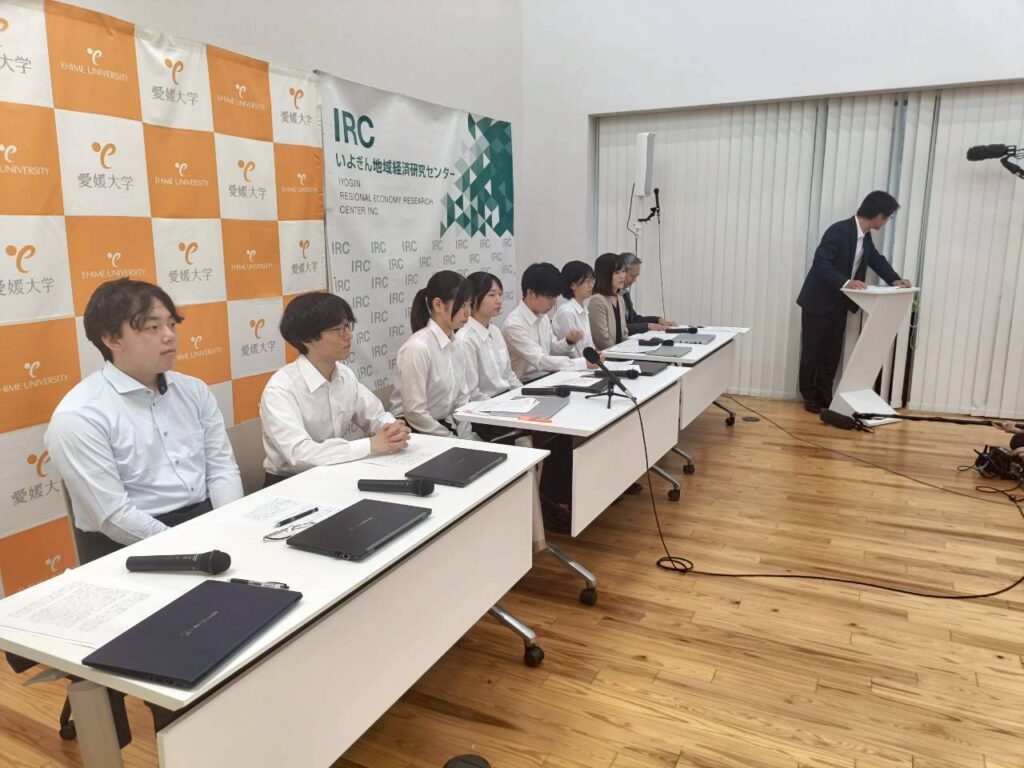 記者発表前の様子